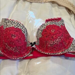 Victoria's Secret Red Lace and Black Print Bra